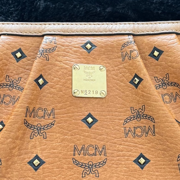 MCM Vintage N6218 crossbody wallet purse - Picture 1 of 5
